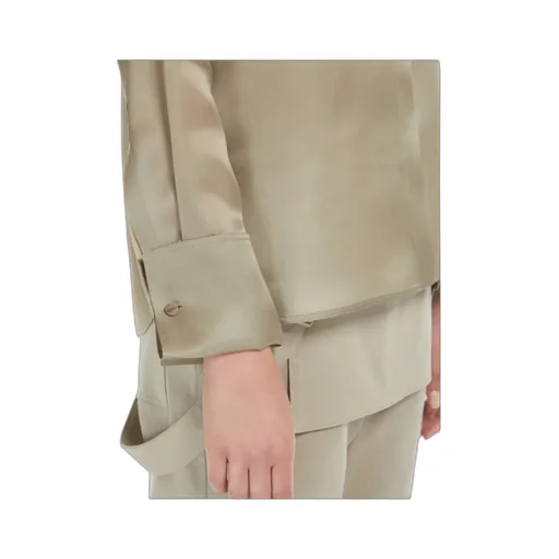 Buttoned Long-Sleeved Shirt
