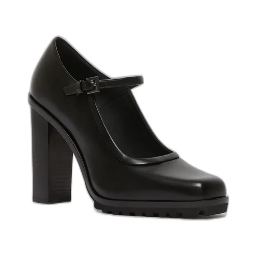 Mary Janes In Leather