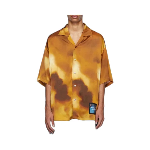 Short-Sleeved Buttoned Shirt