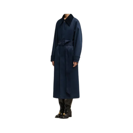 Long-Sleeved Windbreaker
