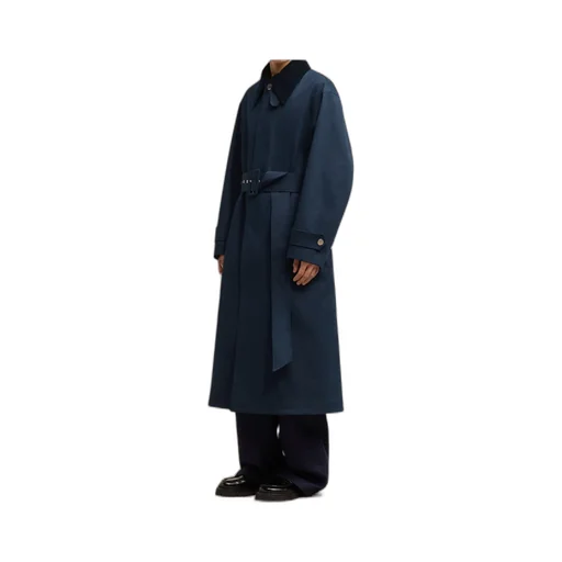 Long-Sleeved Windbreaker