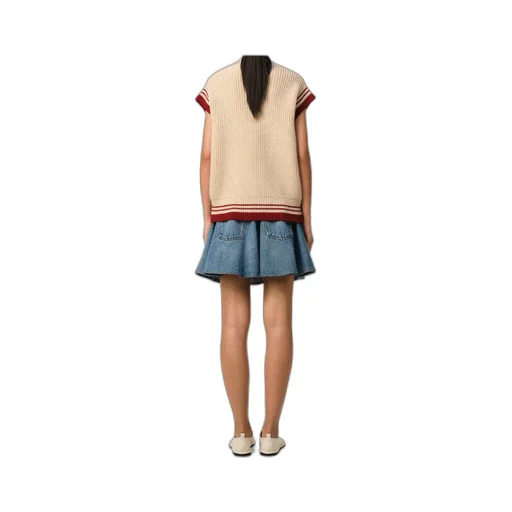 Ami De Coeur V-Neck Knitted Vest