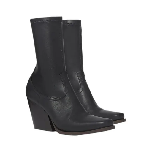 Cowboy Stretched Square-Toe Boots