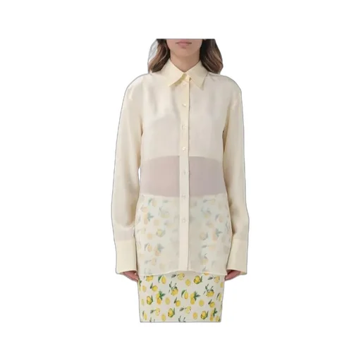 Buttoned Long-Sleeved Shirt