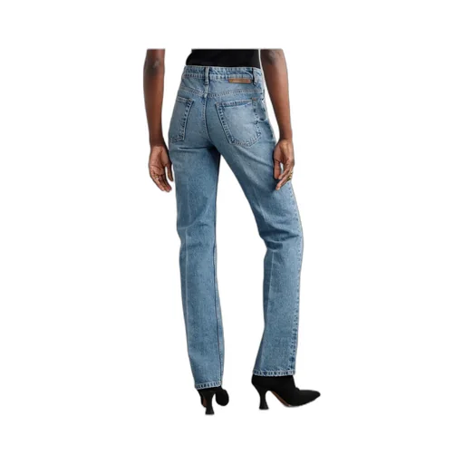 Straight Jeans