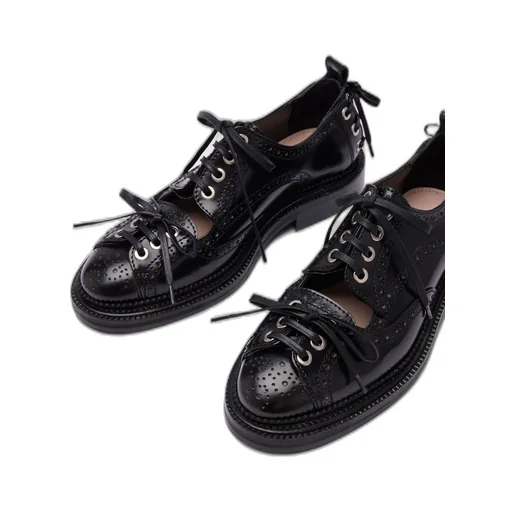 Cut-Out Brogues