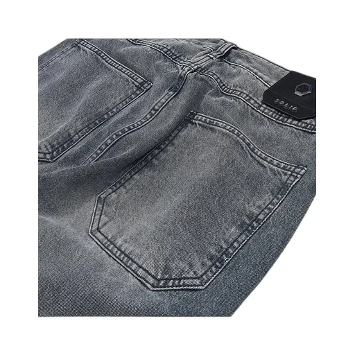 Belt-Loop Jeans