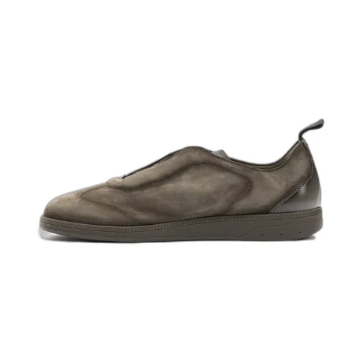 Sneaker With Elastic Laces