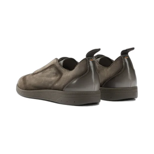 Sneaker With Elastic Laces