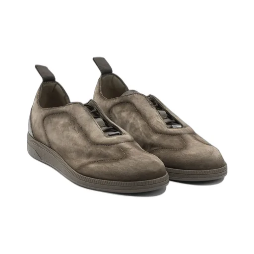 Sneaker With Elastic Laces