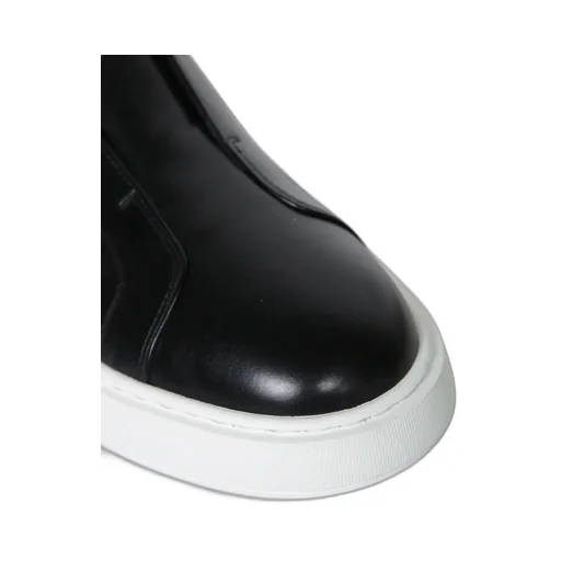 Victory Low-Top Sneakers