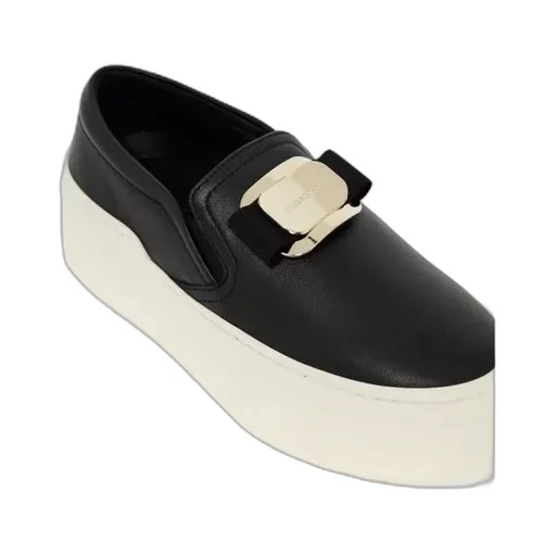 Logo Buckle Low-Cut Casual Shoes