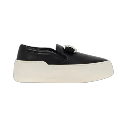 Logo Buckle Low-Cut Casual Shoes