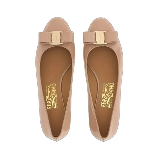 Gancini Leather Pumps