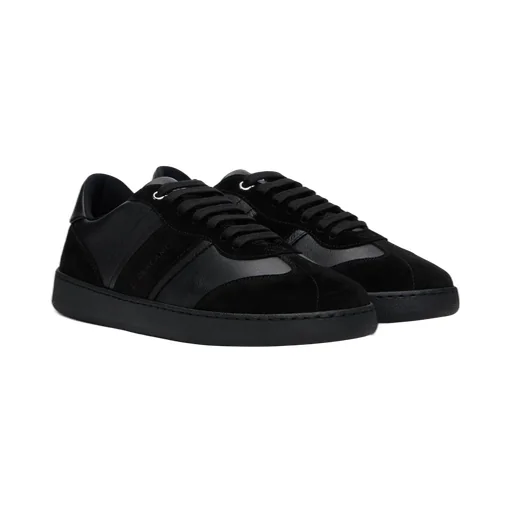 Embossed Logo Low Upper Board Shoes