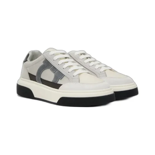 Embossed Logo Low Upper Board Shoes