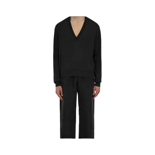 V-Neck Jumper