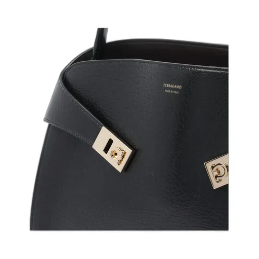 Single Handle Shoulder Bag
