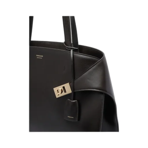 Hug Clasp-Detail Tote Bag