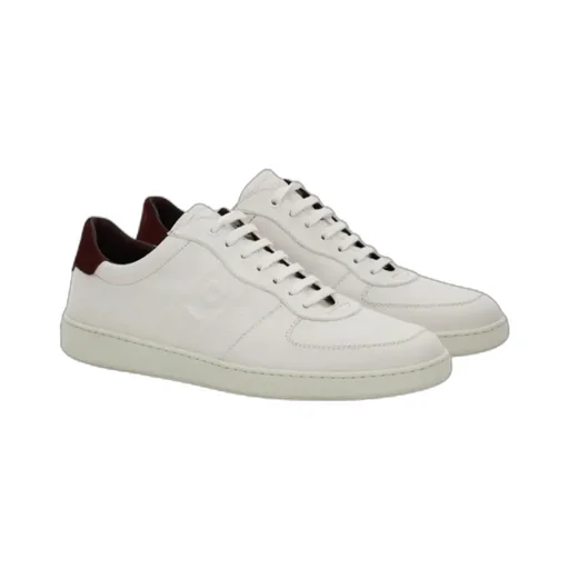 Low-Top Sneaker