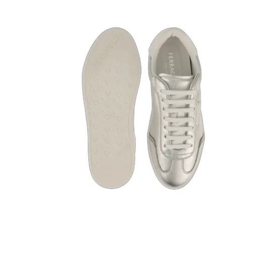Low-Top Sneaker