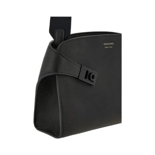 Hug Shoulder Bag
