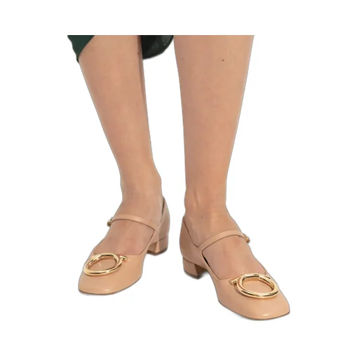 Heel Marry
