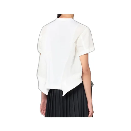 Button-Detailed Short-Sleeved Top
