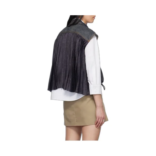 Collared Pleated Sleeveless Shirt