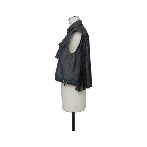 Collared Pleated Sleeveless Shirt