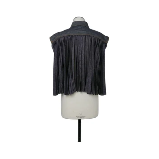 Collared Pleated Sleeveless Shirt