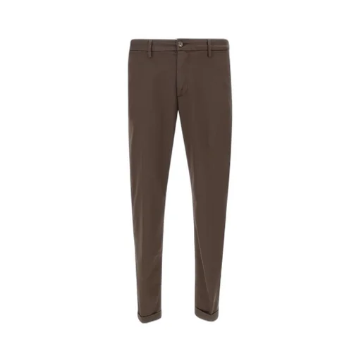 Mucha Slim-Fit Chinos