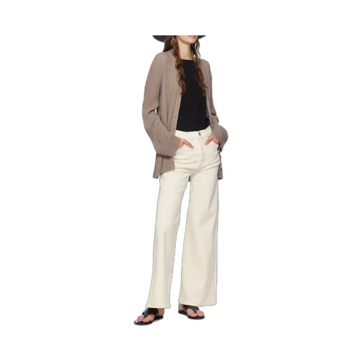 Wide-Leg Jeans