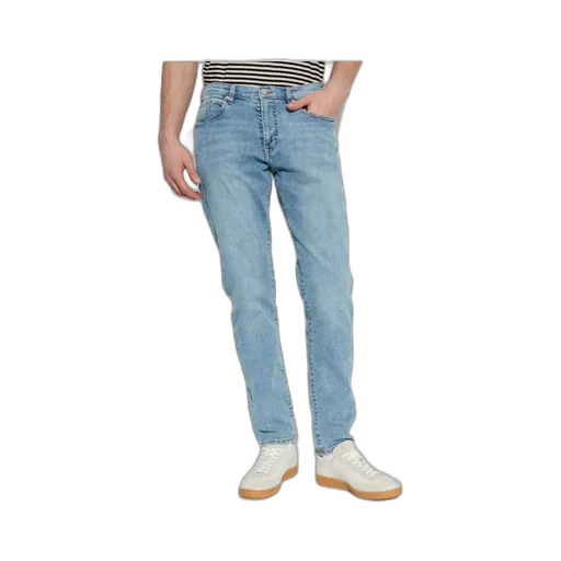 Logo-Patch Tapered-Leg Jeans