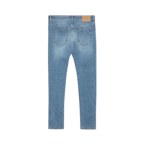 Belt-Loop Jeans