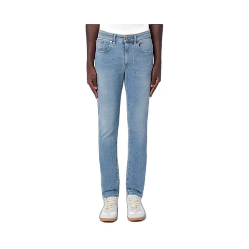 Belt-Loop Jeans