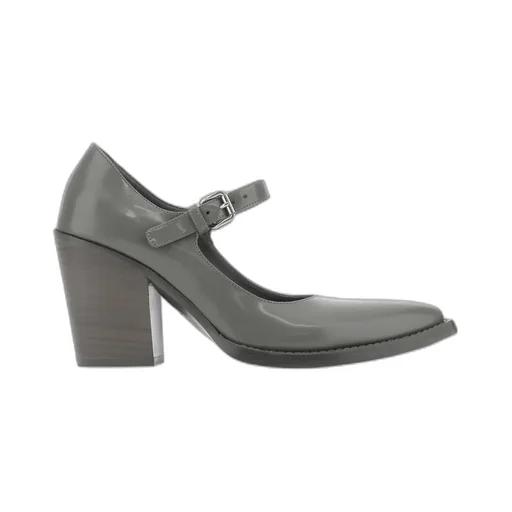 Logo Detailed Buckled Pumps