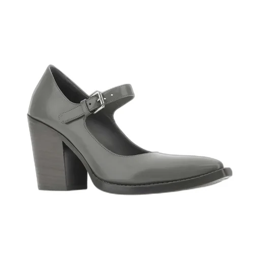 Logo Detailed Buckled Pumps