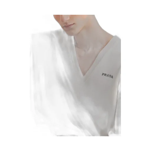 Long-Sleeved V-Neck Jumper
