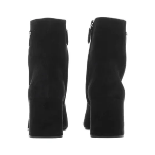 Logo Boots