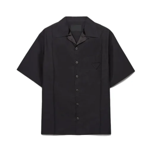 Short-Sleeved Buttoned Shirt