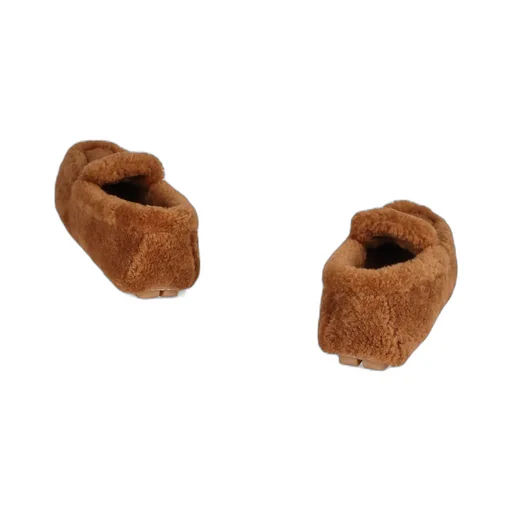 Logo Plaque Round Toe Loafers