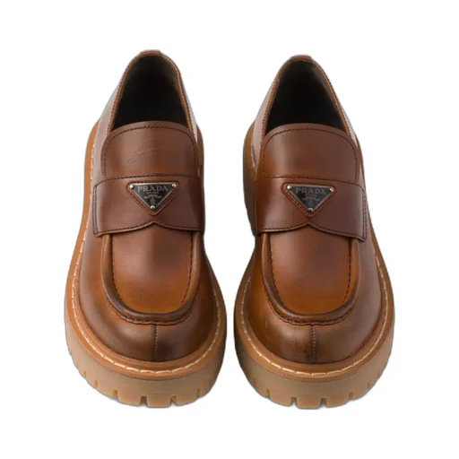 Triangle-Logo Loafers
