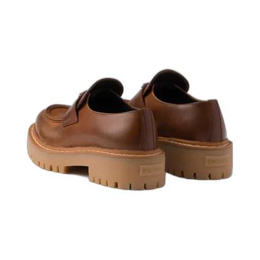 Triangle-Logo Loafers
