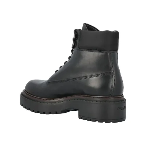 Logo Boots