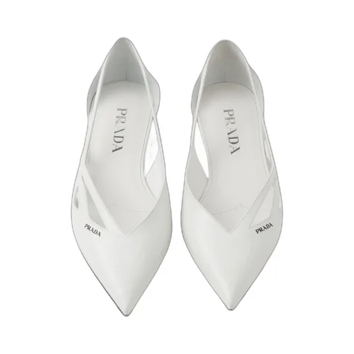 Pointed-Toe Cut-Out Detailed Ballerinas