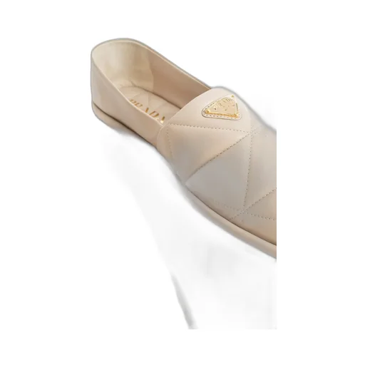 Logo Detail Flat Shoes
