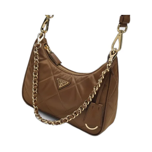 Re-Edition Quilted Zipped Shoulder Bag