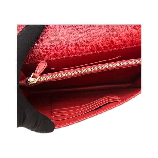 Logo Sign Chain Shoulder Bag