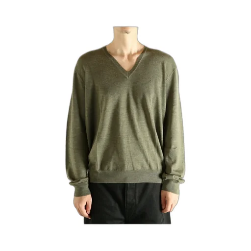 V-Neck Jumper